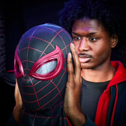 Spider-Man Marvel Legends Series Miles Morales Electronic Expressive Mask
