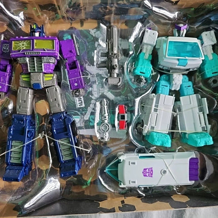 Transformers Generations Selects WFC-GS17 Shattered Glass Optimus Prime Ratchet 