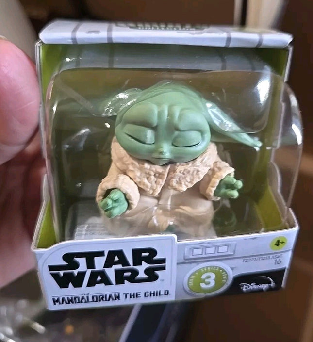 Star Wars Mandalorian Grogu Series 3 The Child #16 Bounty Collection Yoda