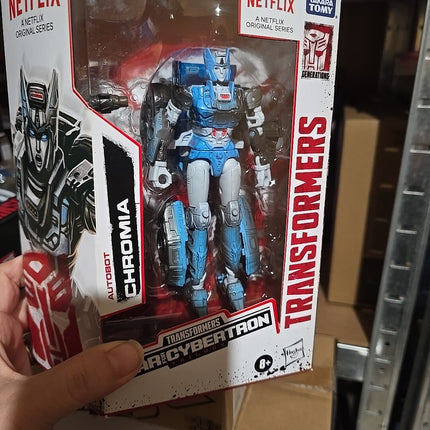Hasbro Transformers Chromia Figure Deluxe Earthrise War For Cybertron Netflix