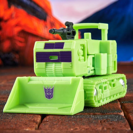 The Transformers: The Movie Studio Series 86 Deluxe Class Constructicon Bonecrusher