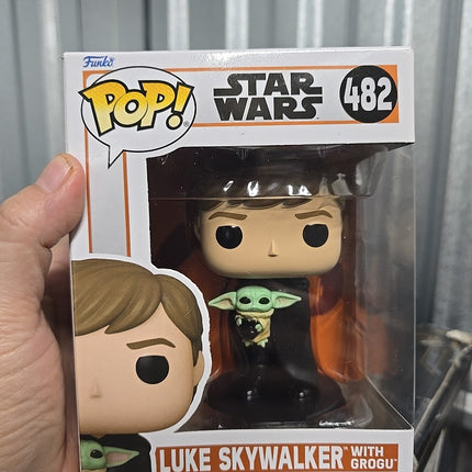 Funko Pop! Star Wars Luke Skywalker with Grogu #482